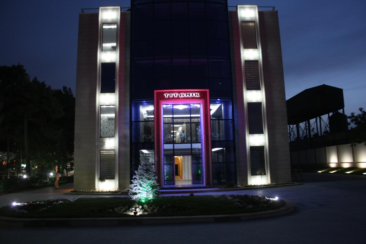 Titanik Hotel Baku Exterior photo